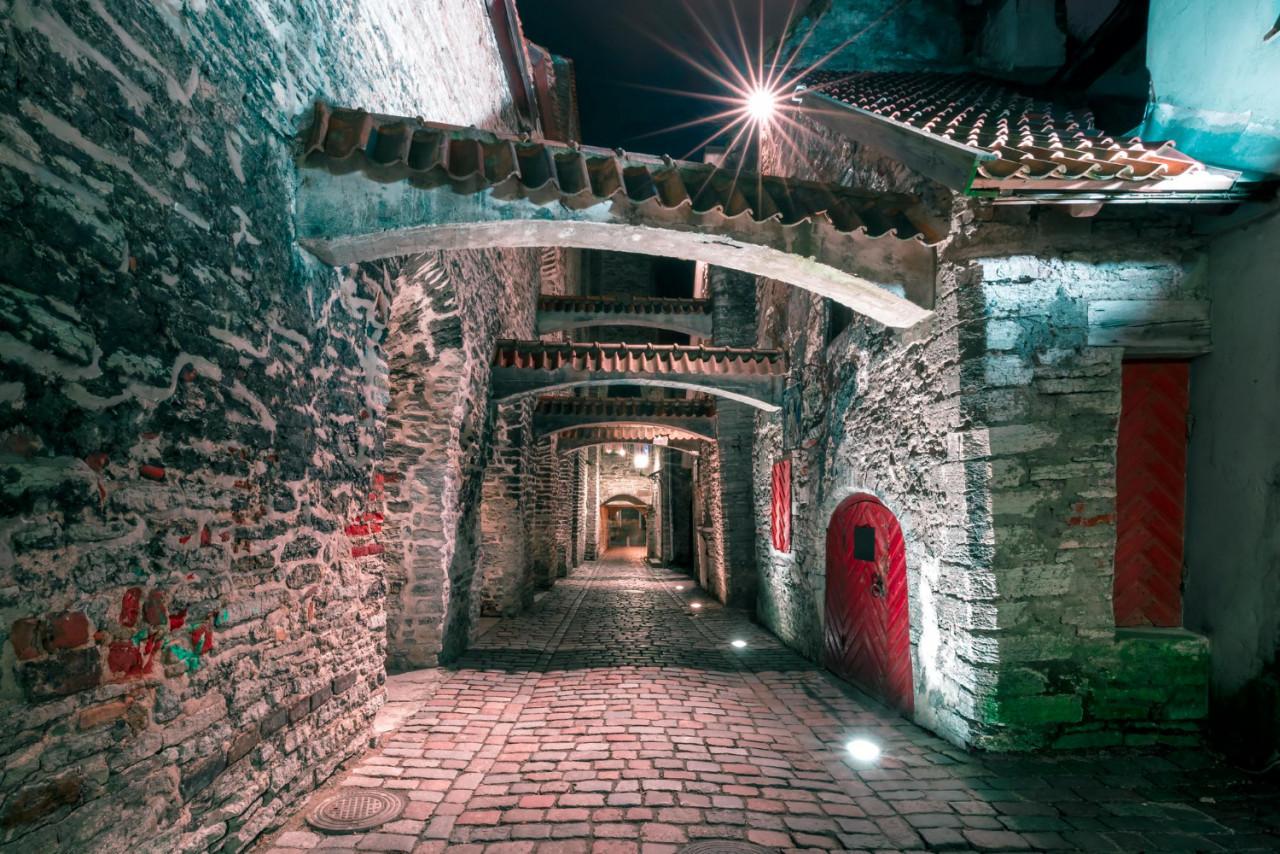 medieval street st catherine s passage katariina kaik halfhidden walkway old town night tallinn estonia